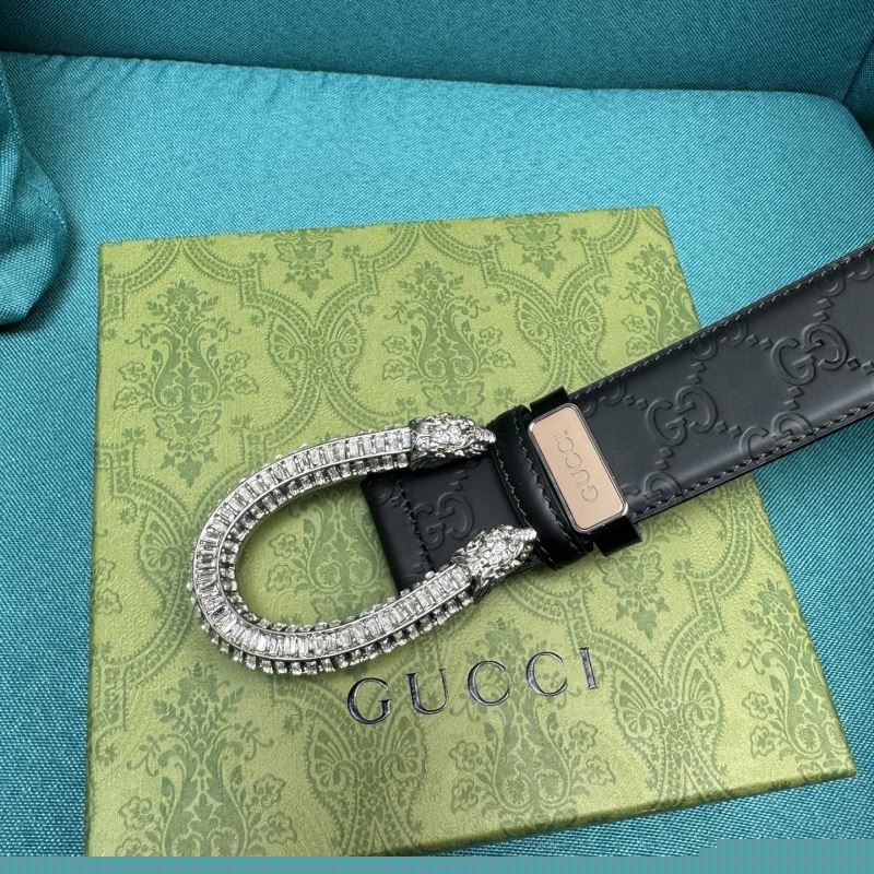 G*u*i belts